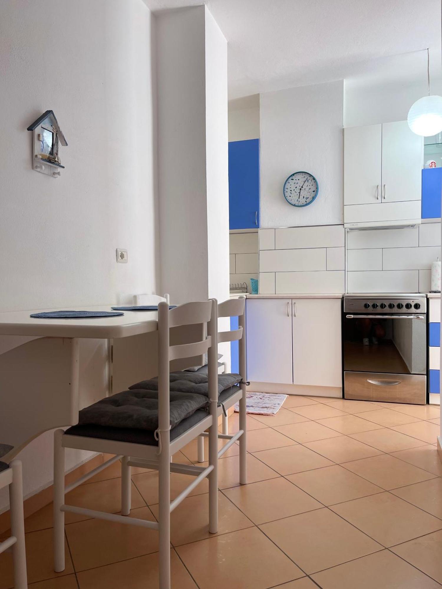 Kristi Apartment 2 Min To Sea Netflix & Espresso Station Saranda Dış mekan fotoğraf