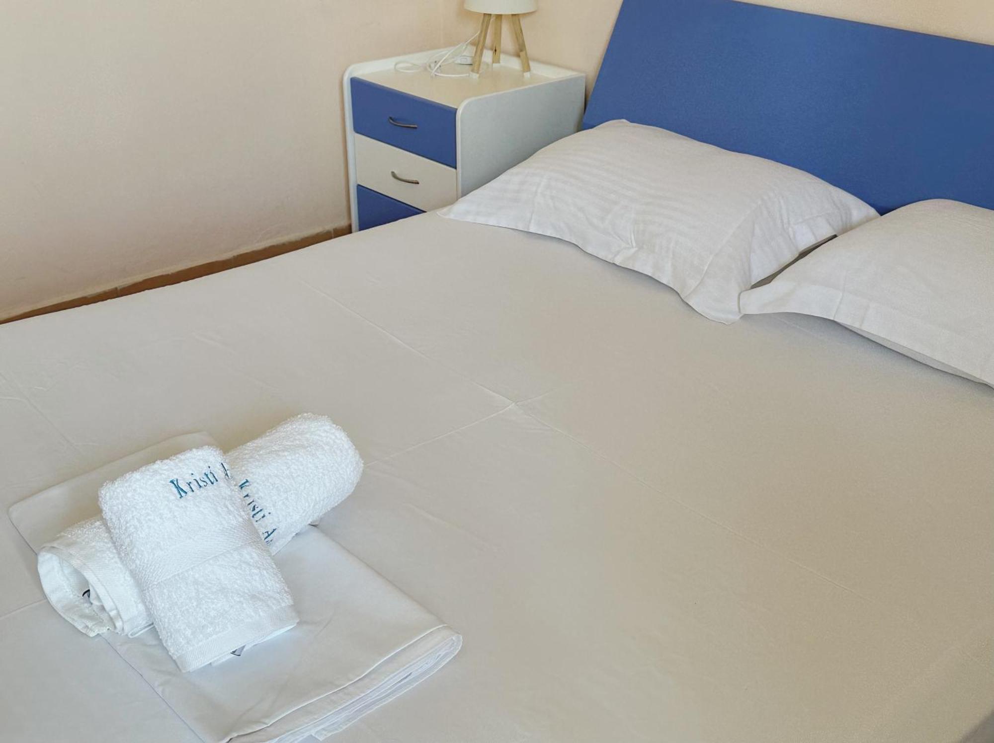 Kristi Apartment 2 Min To Sea Netflix & Espresso Station Saranda Dış mekan fotoğraf