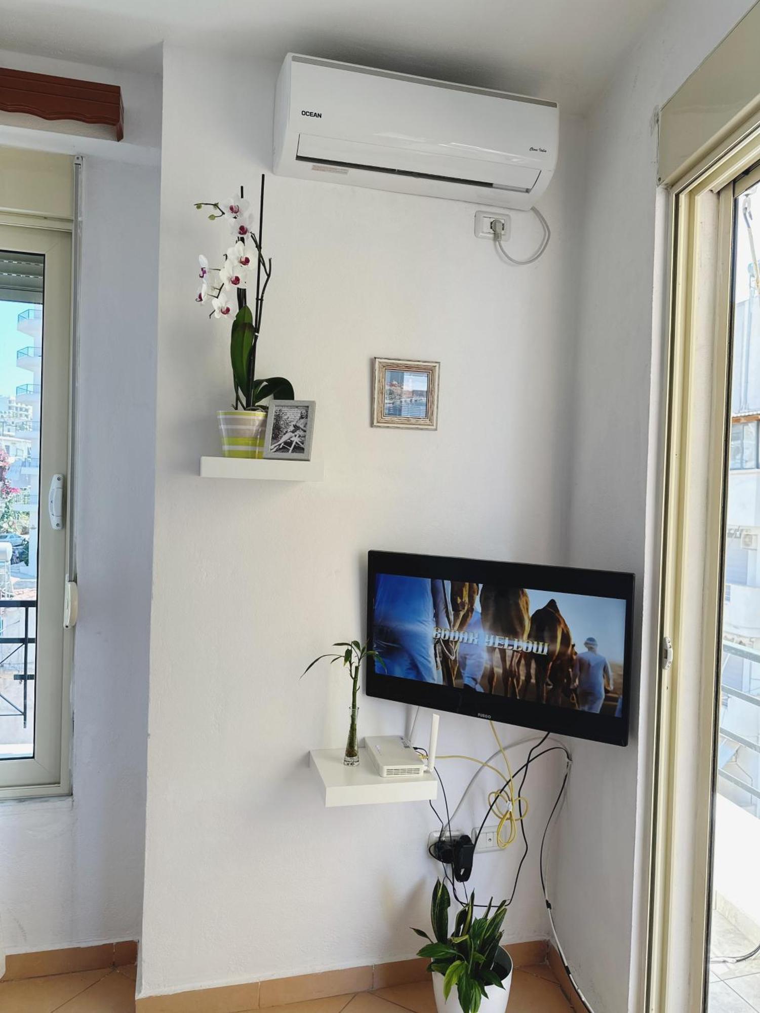 Kristi Apartment 2 Min To Sea Netflix & Espresso Station Saranda Dış mekan fotoğraf